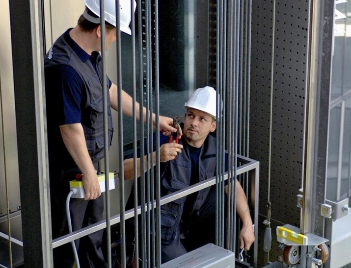 Tecnici manutenzione ascensori